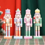 مجسمه فندق شکن سرباز رنگ پاستیلی کریسمس christmas